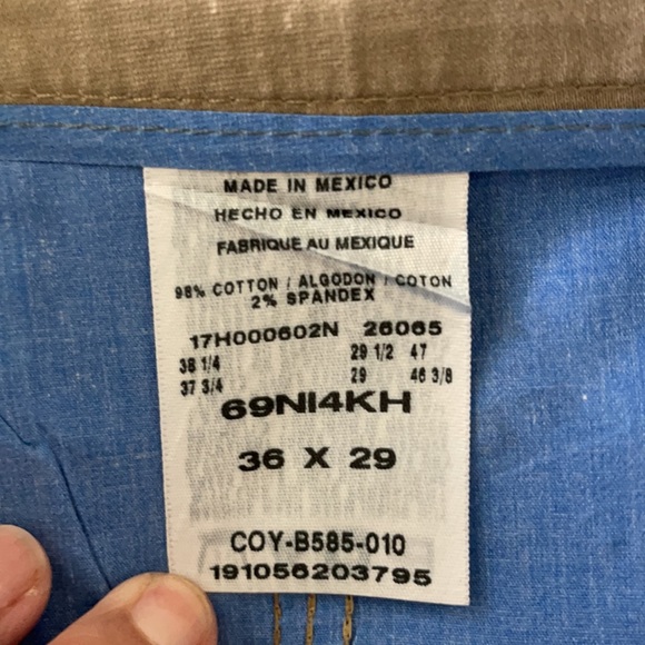 Men’s 36/29 Khakis - Picture 2 of 4